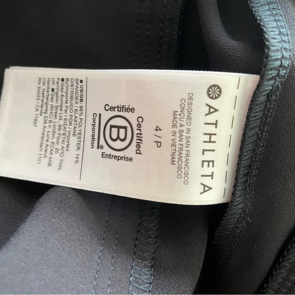 ATHLETA SALUTATION STASH HIGH RISE CAPRI LEGGINGS - Picture 4 of 6